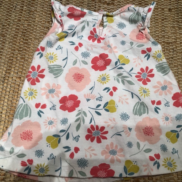 CHILD OF MINE by CARTER’S summer top sz 24 mos. Cotton floral tee shirt material - Picture 2 of 4
